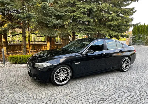 bmw seria 5 łódzkie BMW Seria 5 cena 49200 przebieg: 256000, rok produkcji 2011 z Pruszków